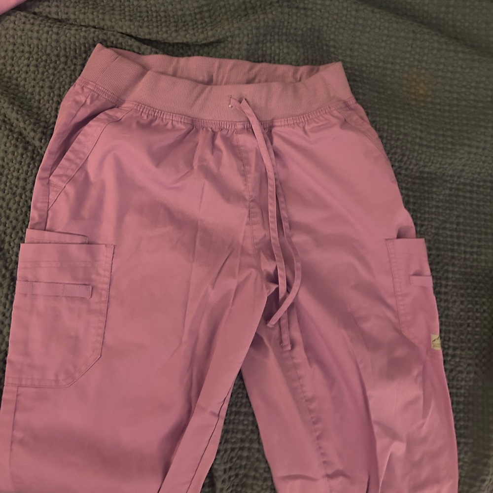 Medium top and  M/t jogger scrubs